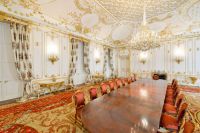 Palais-Liechtenstein-14-city-palace-princely-dining-room-c-palais-liechtenstein-gmbh-wwworestecom_2003_5