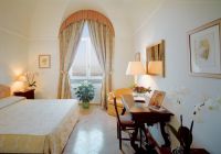 park-hotel-villa-grazioli-26-deluxe-room3