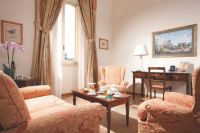 park-hotel-villa-grazioli-29-suite_sitting_room